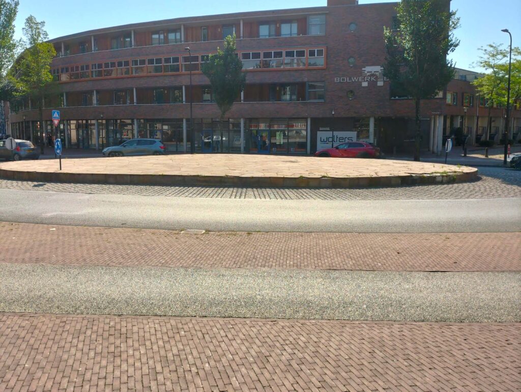 PRO Deventer dringt aan op snelle aanpak Emmaplein